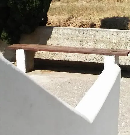 γκαρσονιέρα *